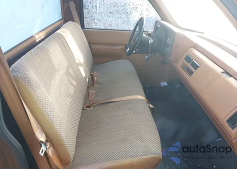 1990 Chevrolet Gmt-400 C1500 z USA, uszkodzony, nr VIN 1GCDC14K2LE112753